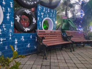 Seating arrangements, Kolkata Tyre Park